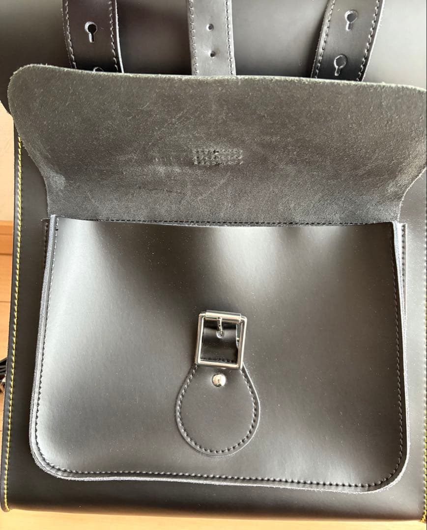 Dr. Martens ブラックバックパック