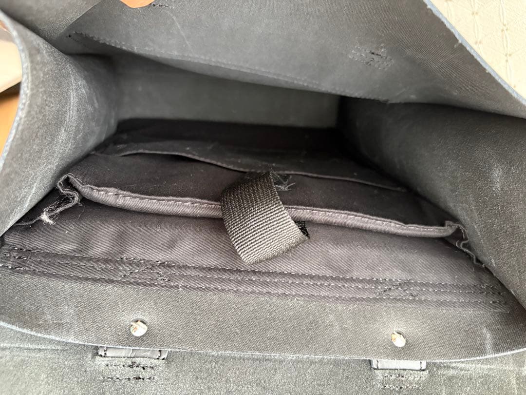 Dr. Martens ブラックバックパック