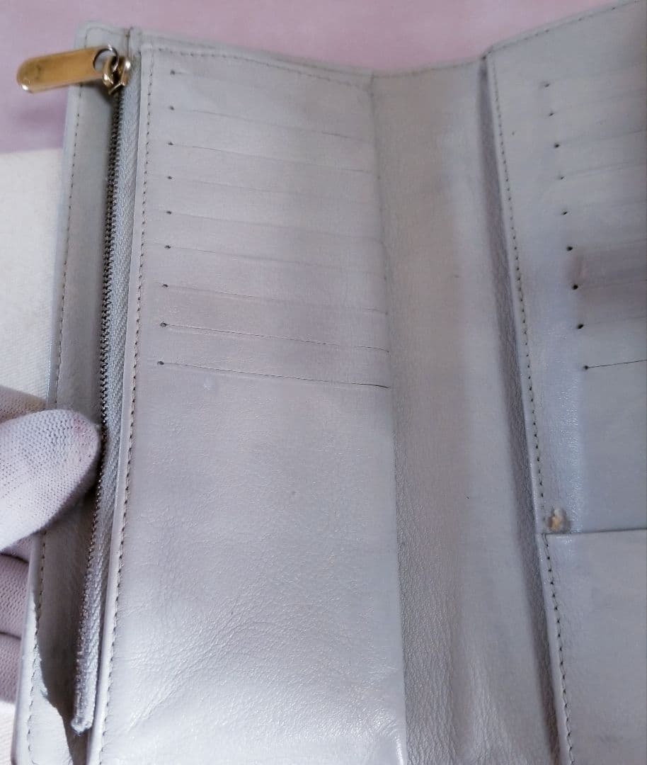 ルイヴィトン モノグラム パンチング マヒナ ポルトフォイユ アメリア 長財布