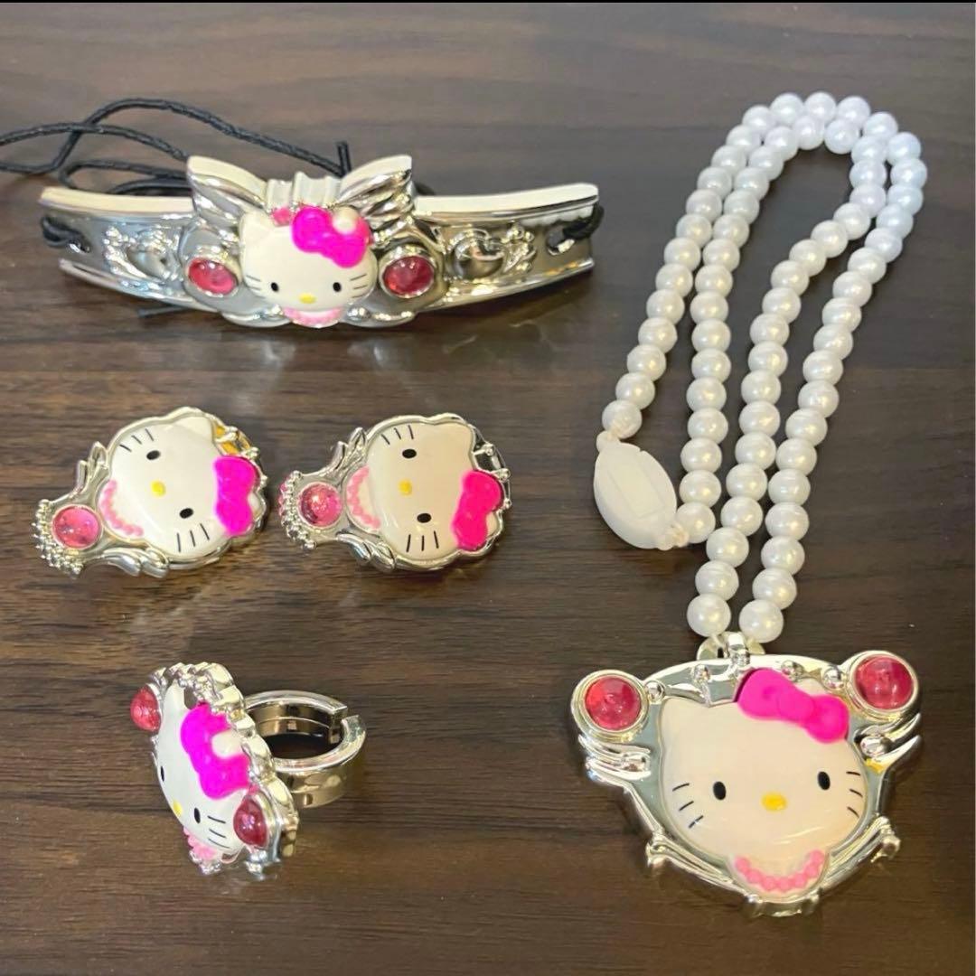 ハローキティ　マジックドレッサー