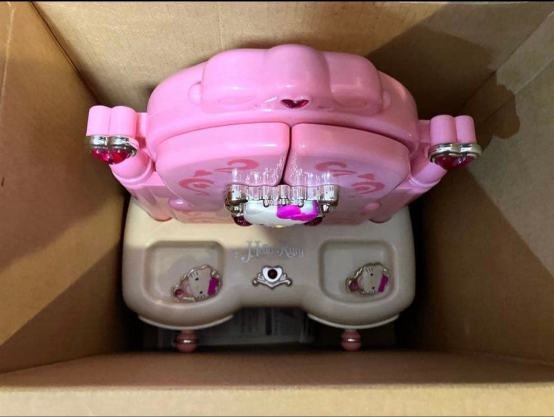 ハローキティ　マジックドレッサー