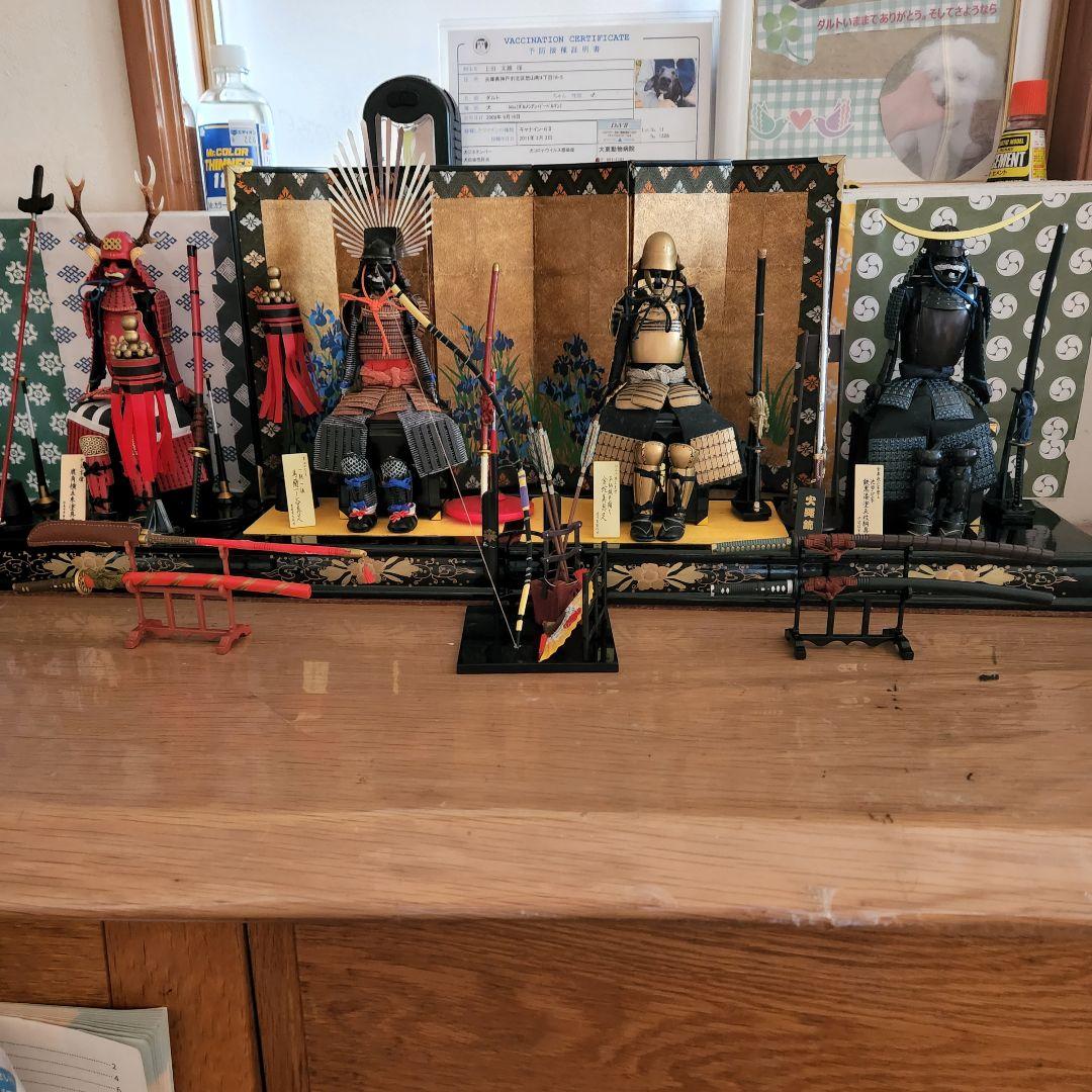 戦国武将甲冑フィギュア4品まとめ売り。