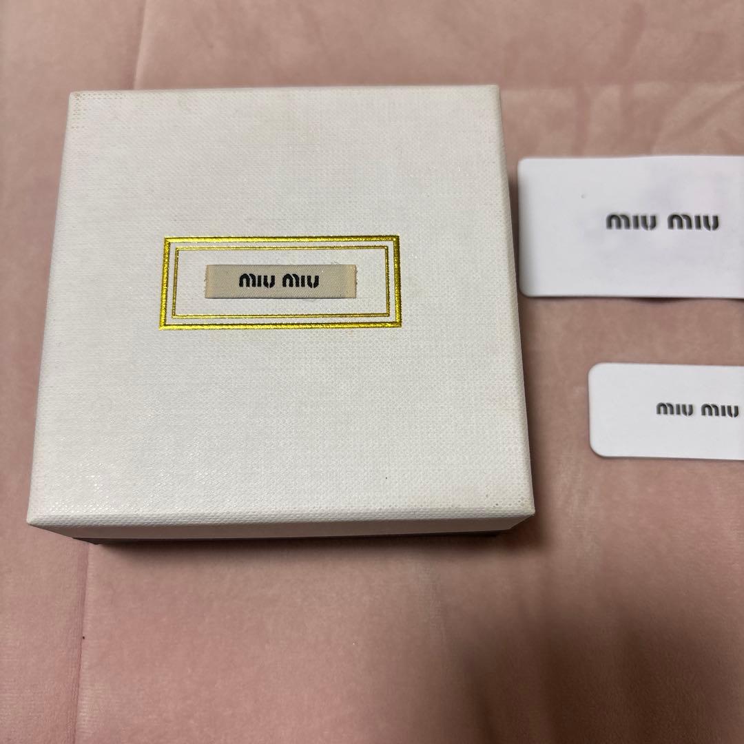 MIU MIU ゴールド ヘアピン