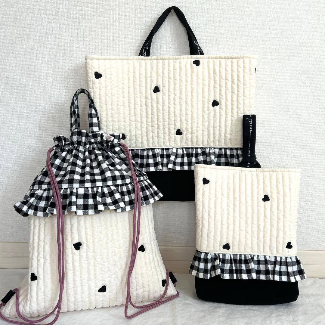入園入学3点セット　【黒ハートヌビ×黒チェック】　女の子　レッスンバッグ　上靴袋