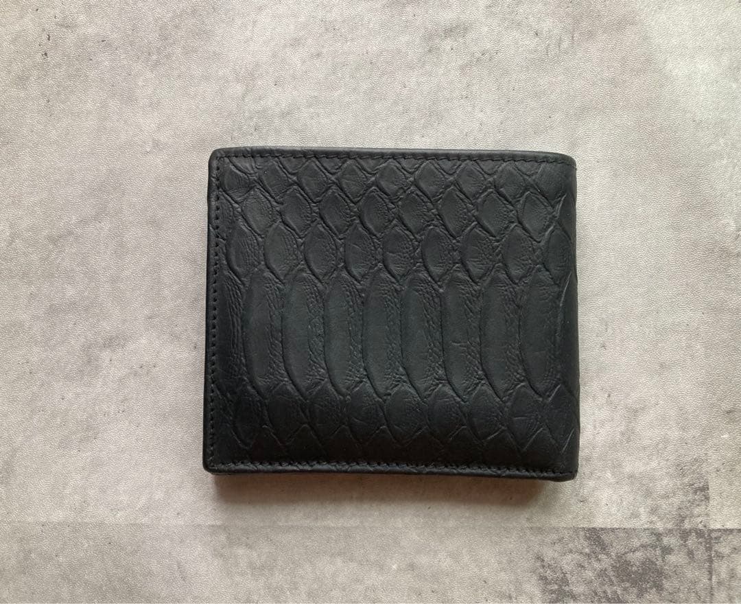 美品　イルビゾンテ　パイソンエンボス　財布　ブラック