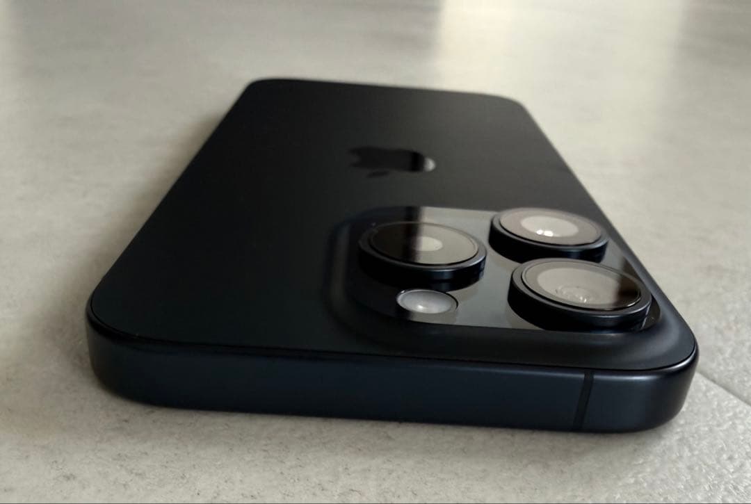 【新品交換品・バッテリー残量100%】iPhone15Pro 256GB