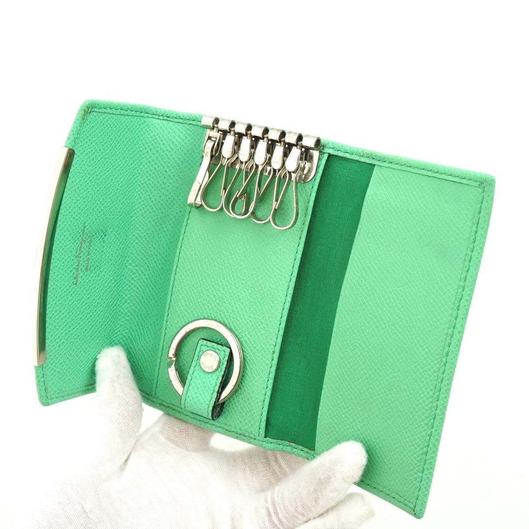 ✨未使用に近い・箱付き✨　Ferragamo キーケース　ガンチーニクロジャー