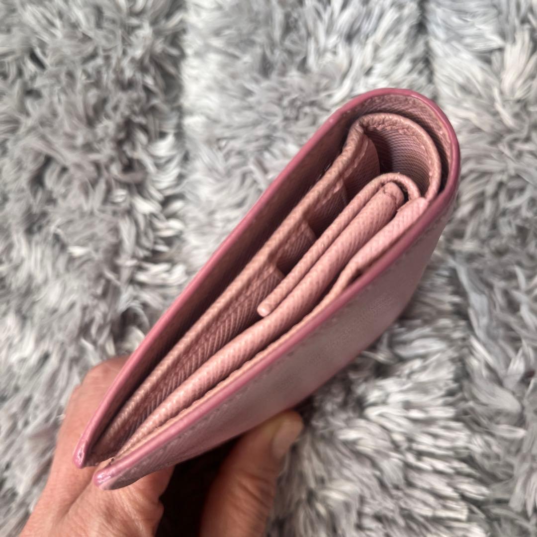 PRADA✨シャイン　折り財布　サフィアーノ　ピンク　レディース