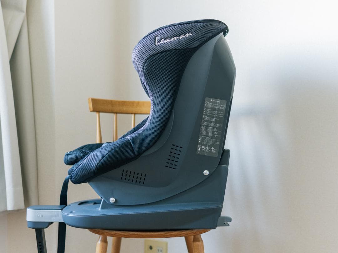 ブラック チャイルドシート ISOFIX対応