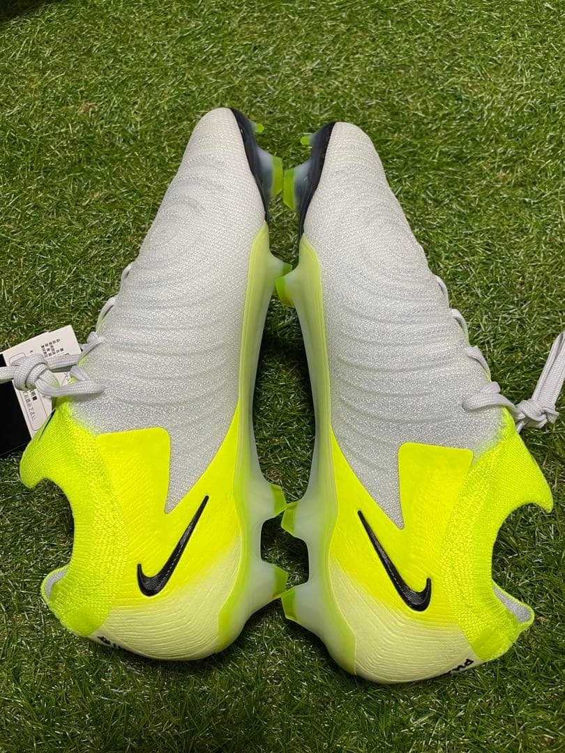 Nike ファントムGX2 エリート　メタリックシルバー×ブラック