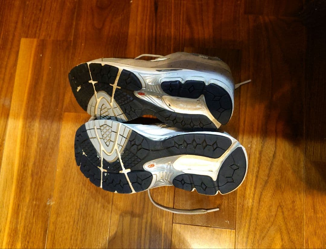 24.0 New Balance 2002R　ゴアテックス