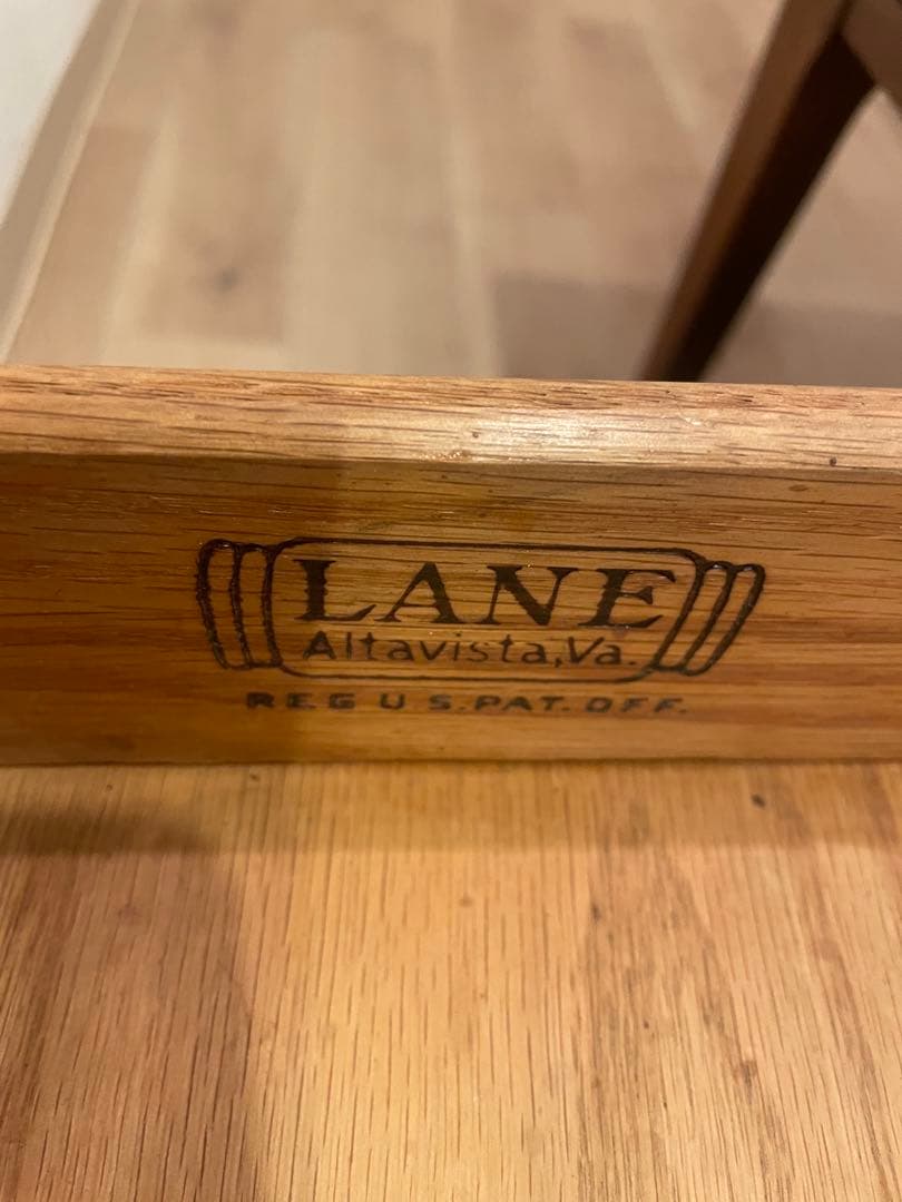 LANEテーブル　アメリカ