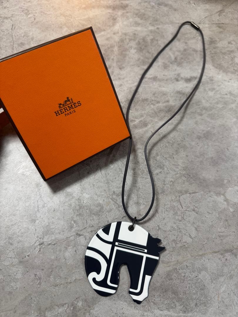 エルメス タッタソール ネックレス 金属製/レザー レディースHERMES