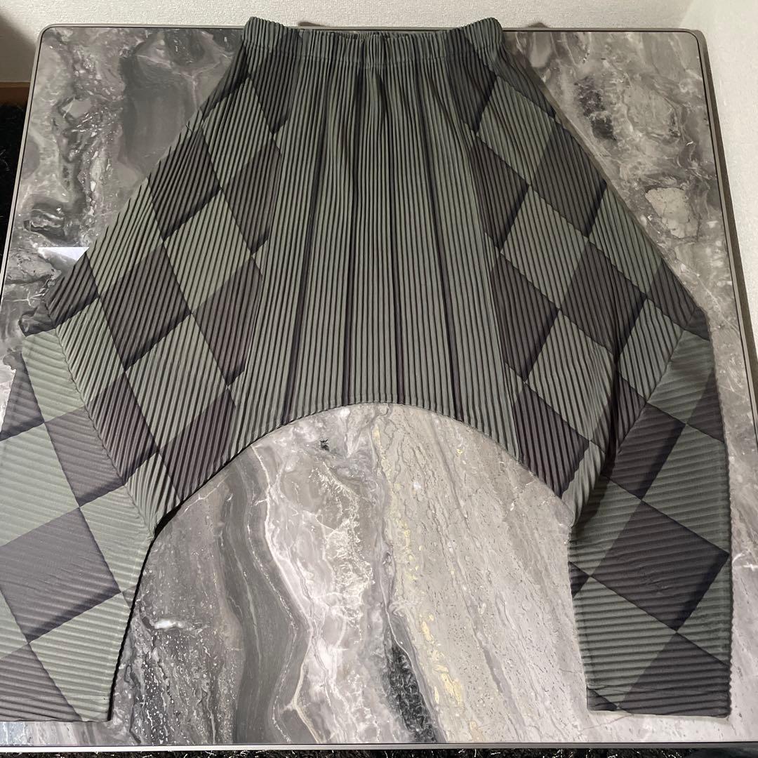 年内限り特別価格オムプリッセ　　ダイヤ柄サルエルパンツsize3新品値下売切❗️