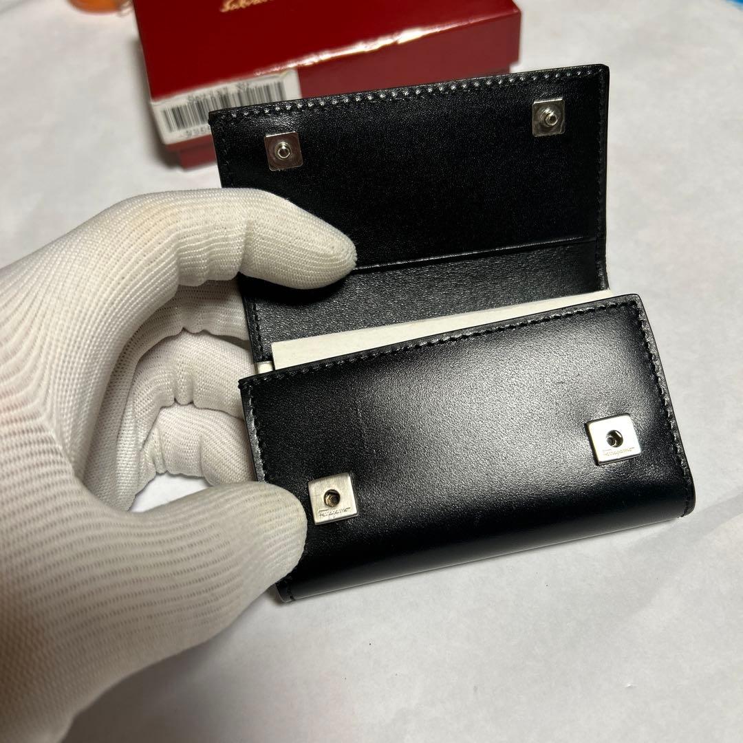 サルヴァトーレフェラガモ　のキ－ケ－スです