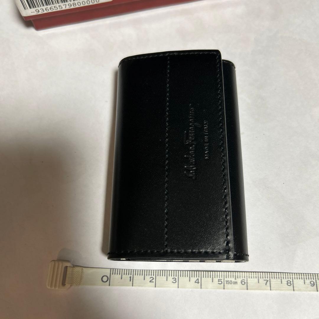 サルヴァトーレフェラガモ　のキ－ケ－スです