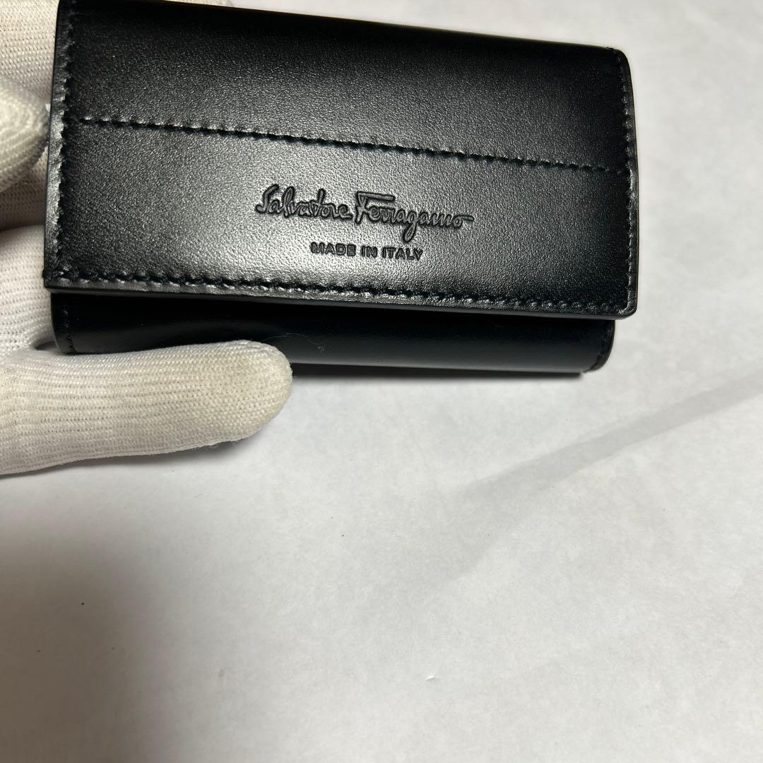 サルヴァトーレフェラガモ　のキ－ケ－スです