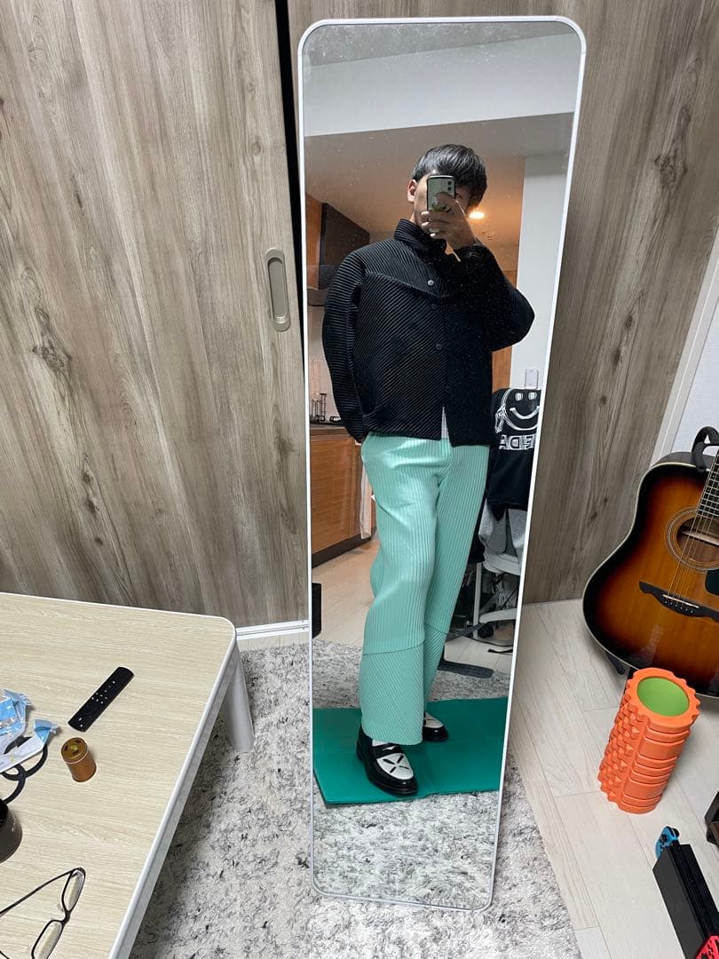 オムプリッセイッセイミヤケ　プリーツ変形パンツ　水色　サイズ1