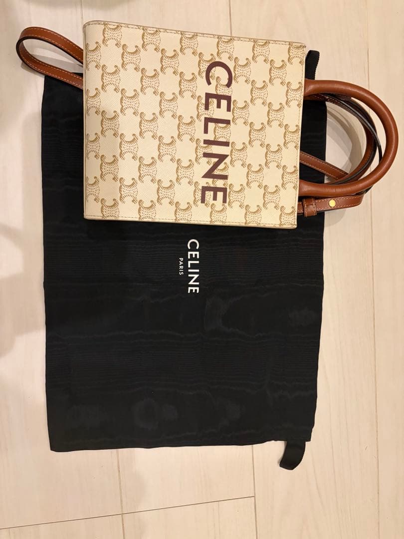 セリーヌ　ミニバーティカルカバ　2way ショルダーバッグ　ホワイト