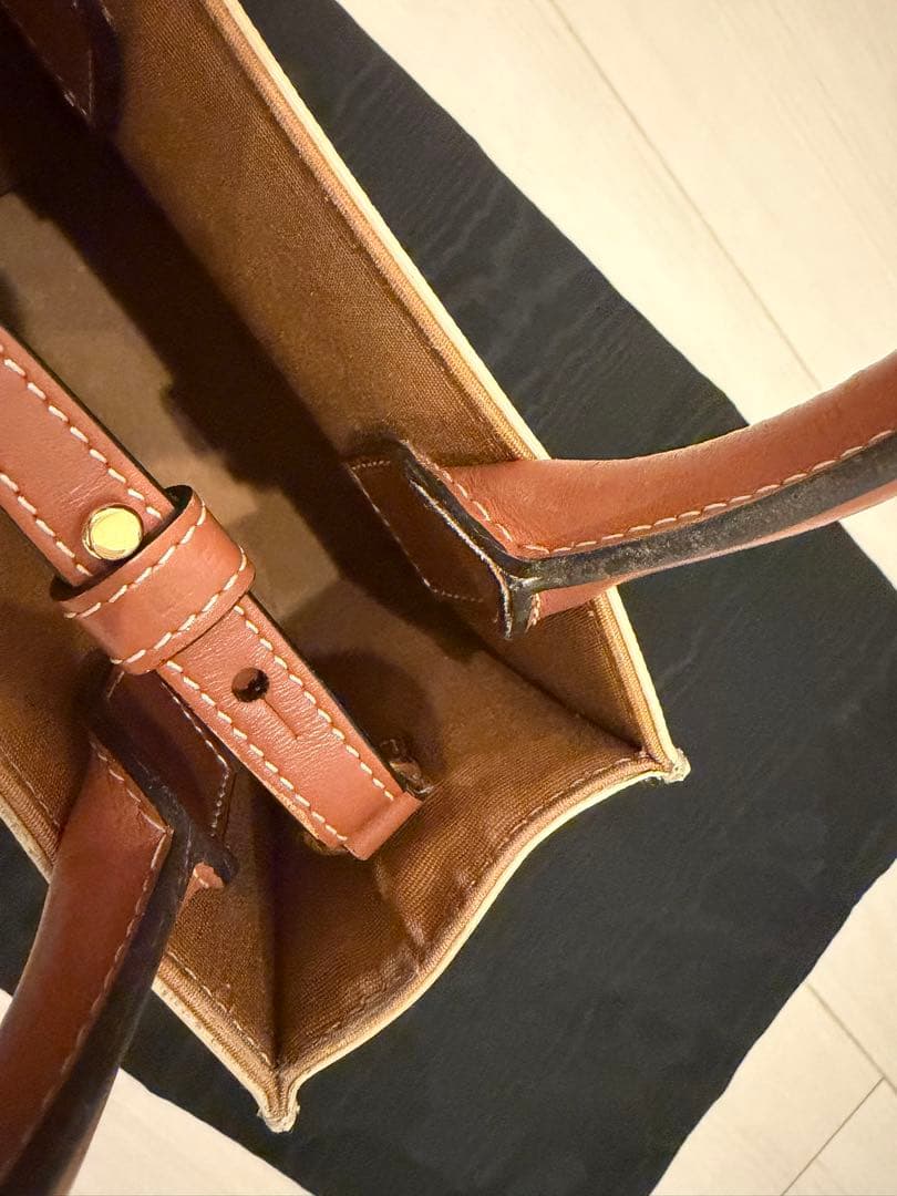 セリーヌ　ミニバーティカルカバ　2way ショルダーバッグ　ホワイト