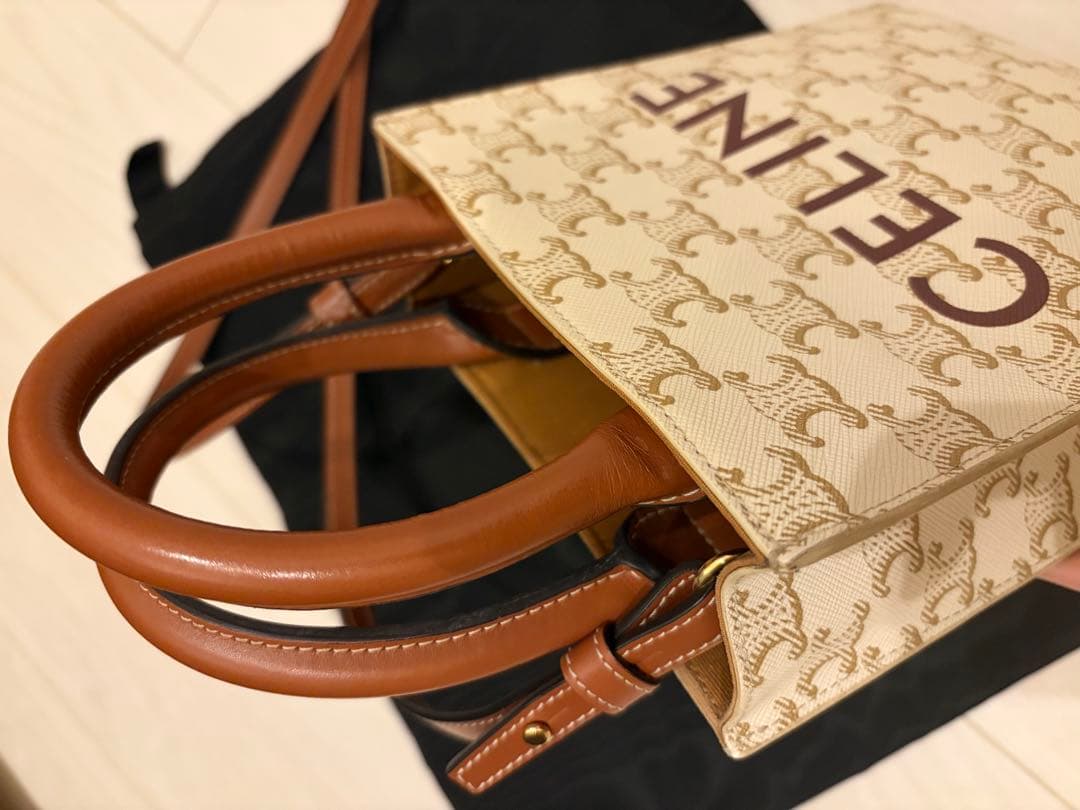 セリーヌ　ミニバーティカルカバ　2way ショルダーバッグ　ホワイト