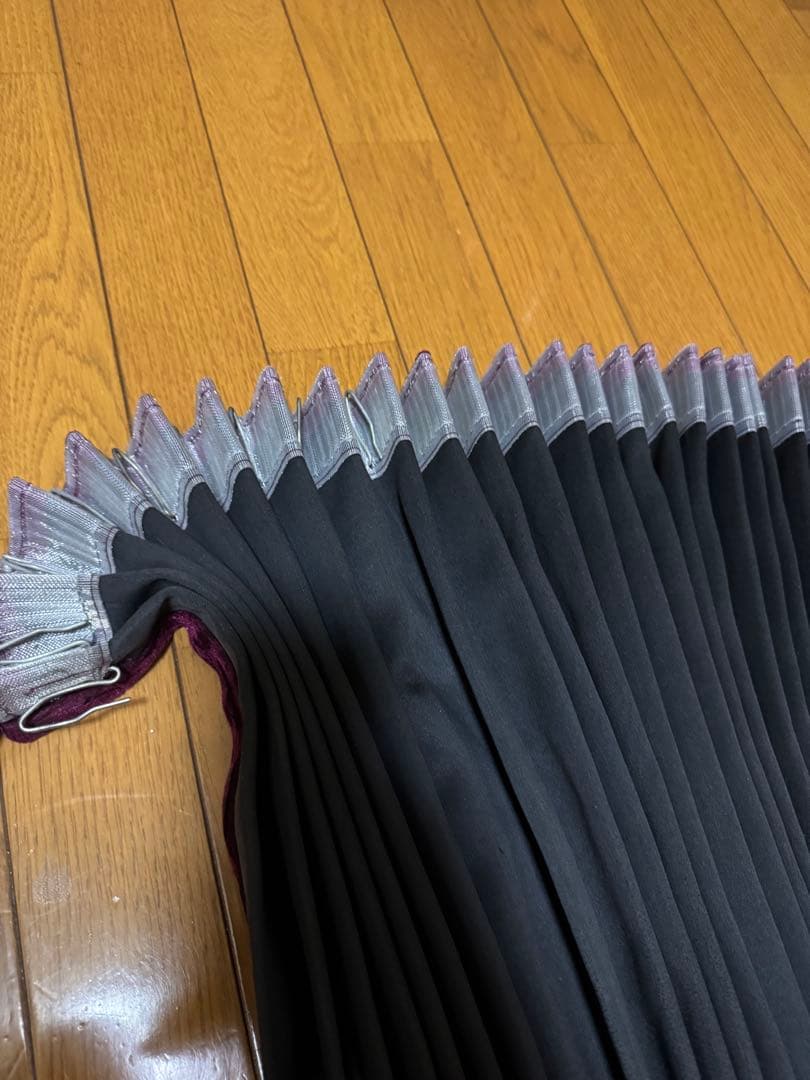 トラック仮眠カーテンアコーディオンワインパープル？