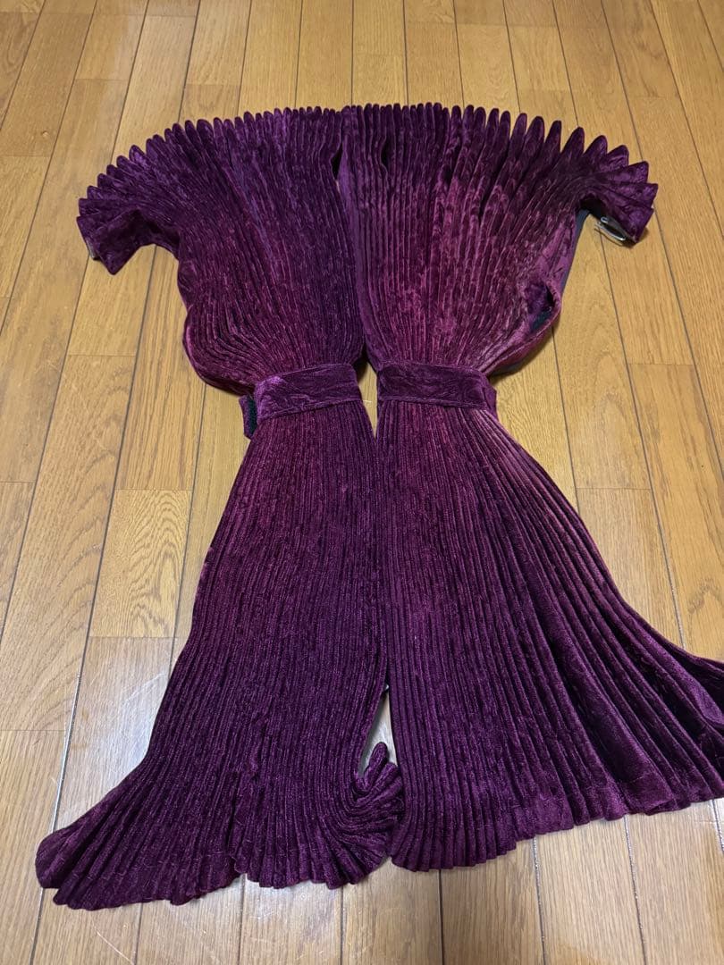 トラック仮眠カーテンアコーディオンワインパープル？