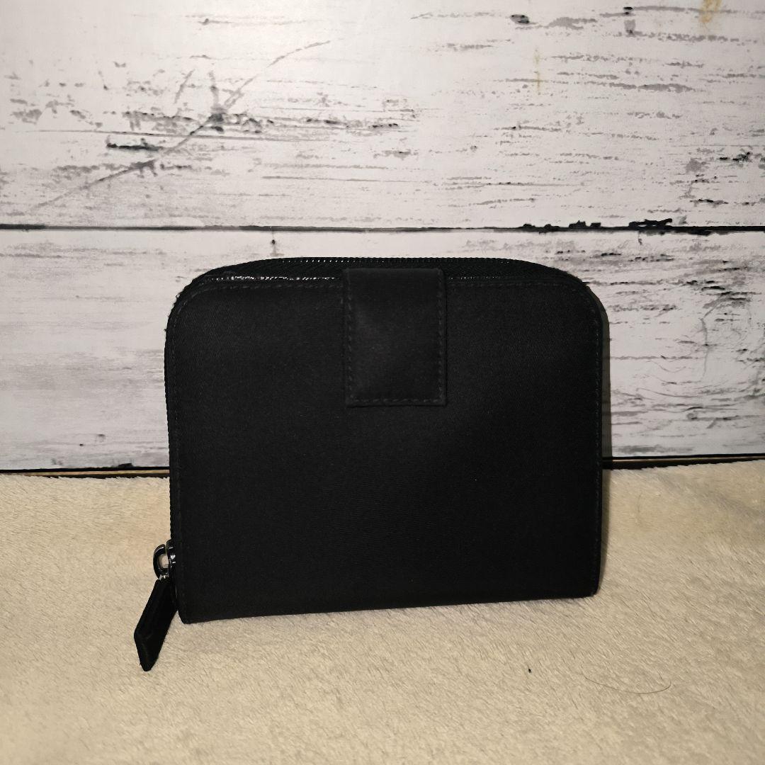 美品　PRADA ナイロン 二つ折り財布 黒