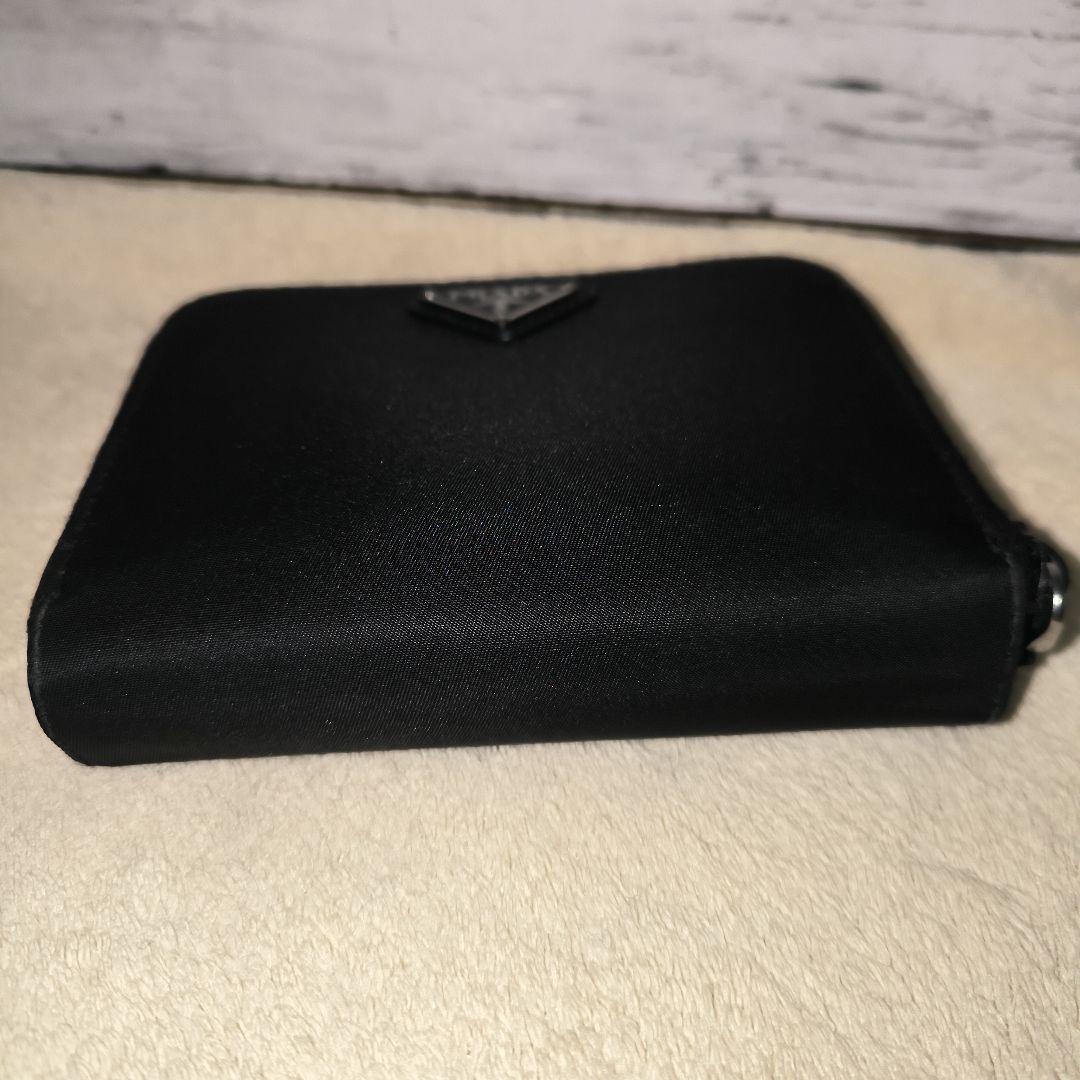 美品　PRADA ナイロン 二つ折り財布 黒