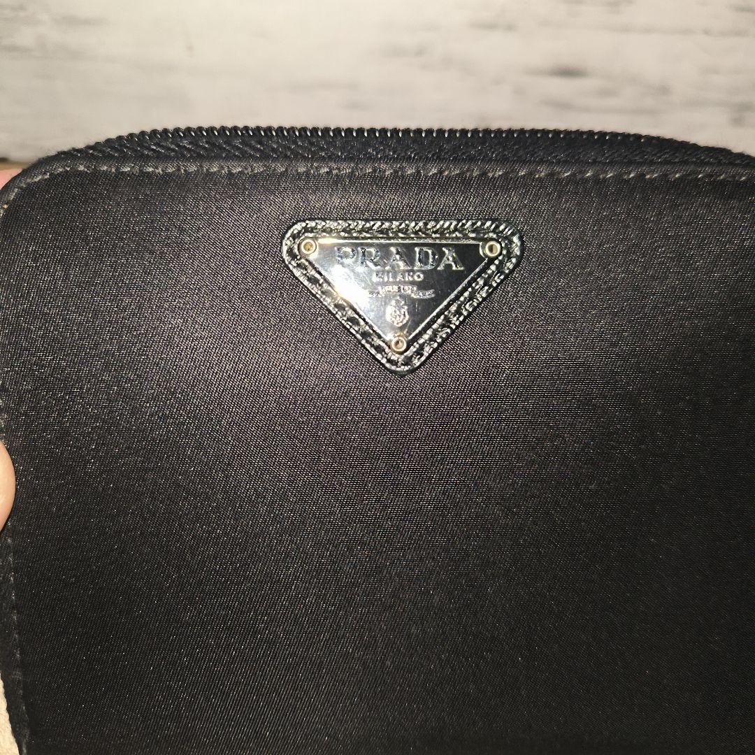 美品　PRADA ナイロン 二つ折り財布 黒