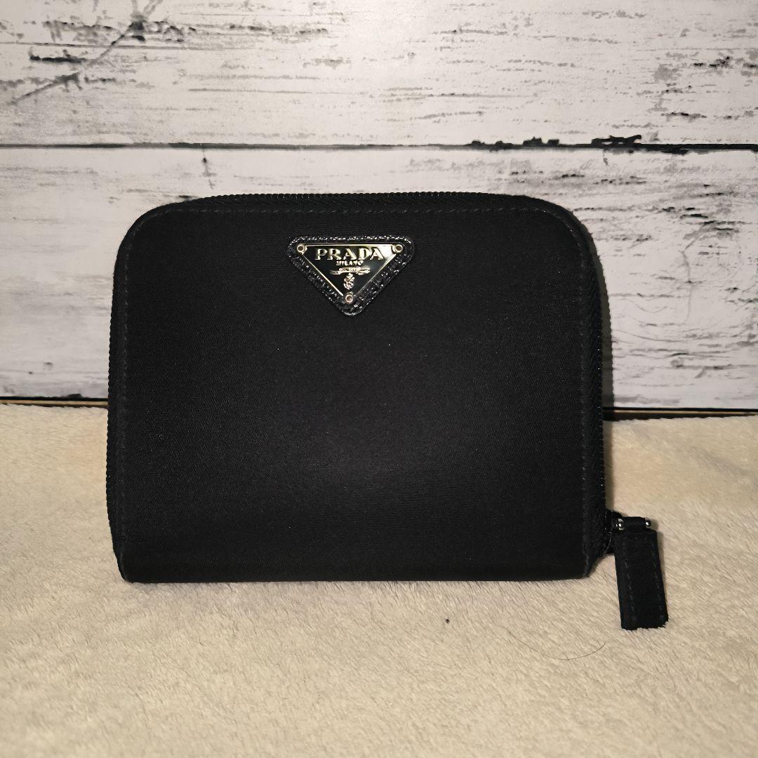 美品　PRADA ナイロン 二つ折り財布 黒