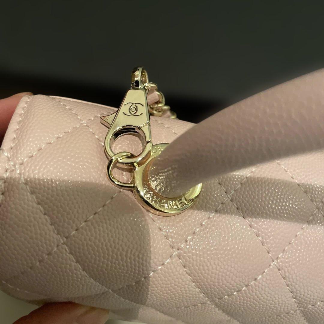 CHANEL ピンクレザー ショルダーバッグノベルティー