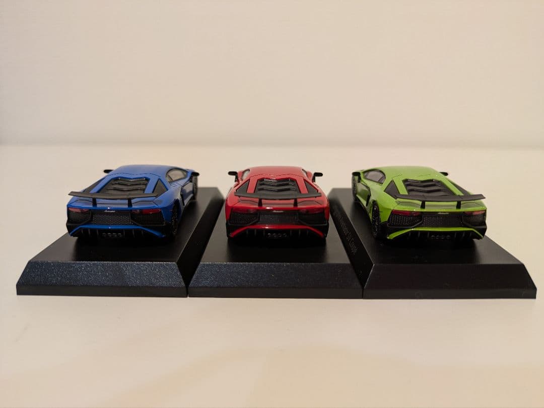 京商 1/64 ランボルギーニ アヴェンタドール SV 3台セット