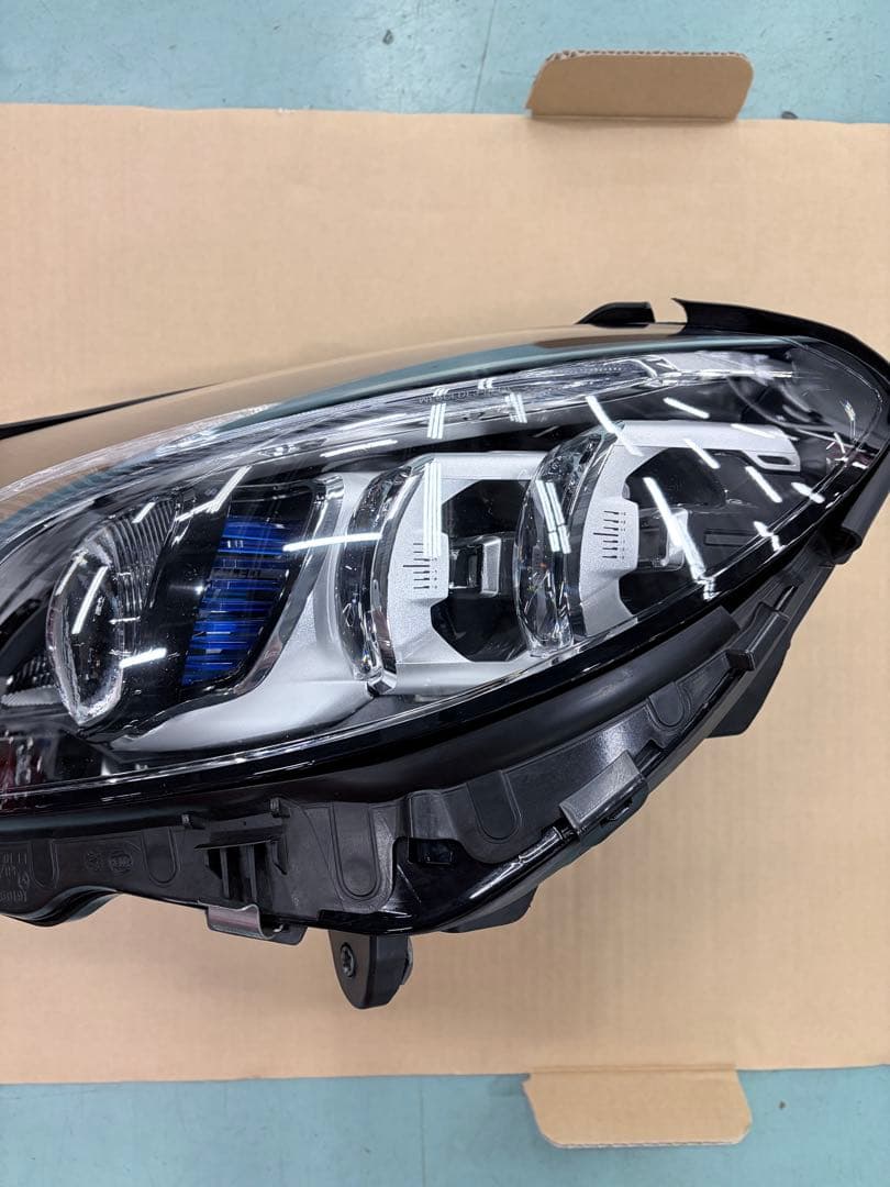 ベンツ Cクラス W205 後期 左ヘッドライト 中古