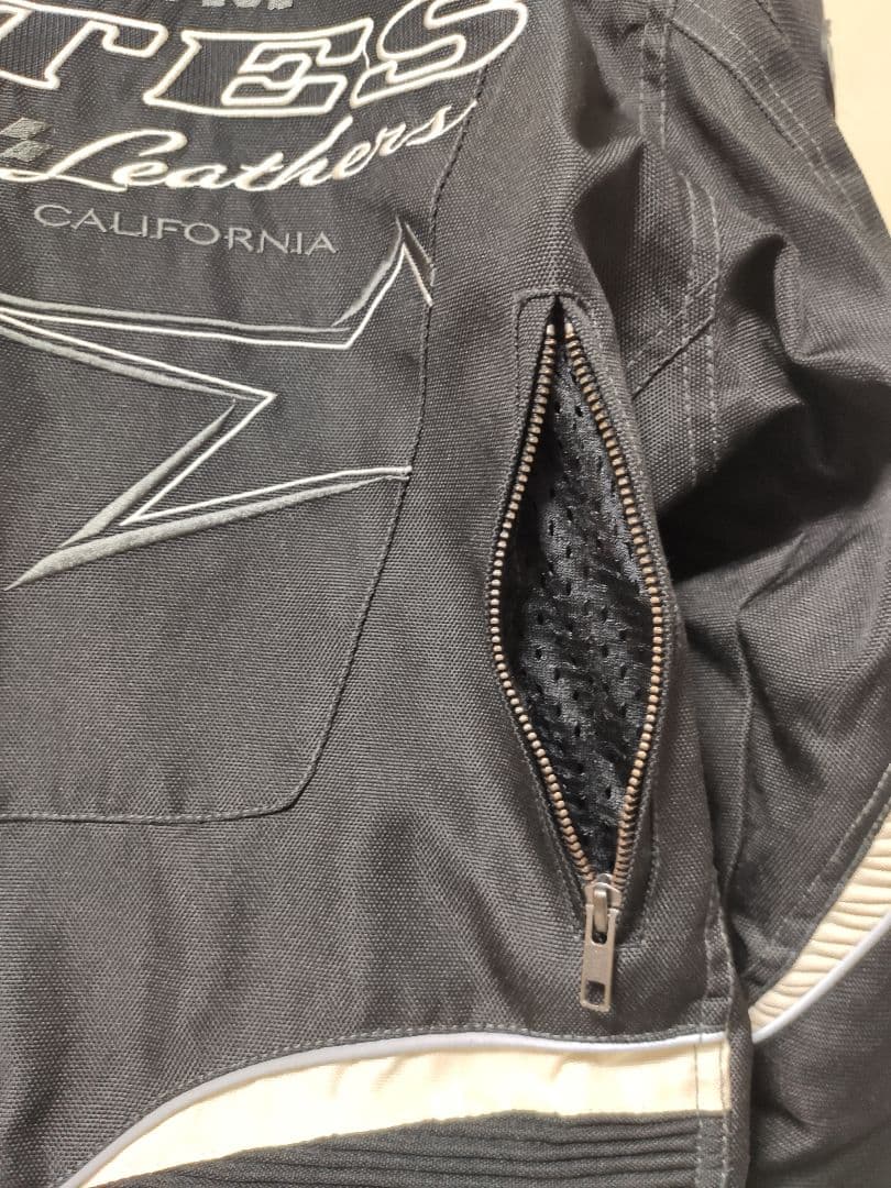 【シーク】BATES オールシーズンジャケット 黒✕アイボリー Lサイズ