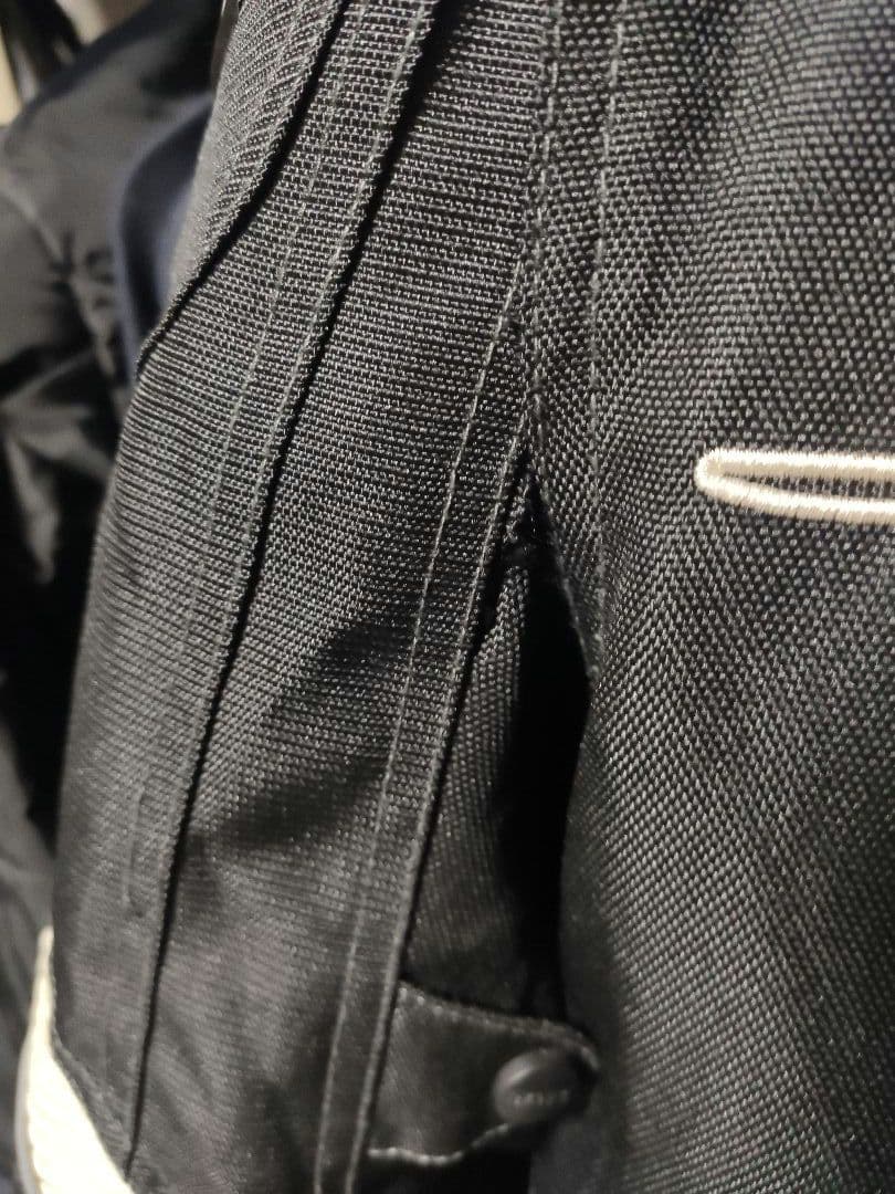 【シーク】BATES オールシーズンジャケット 黒✕アイボリー Lサイズ