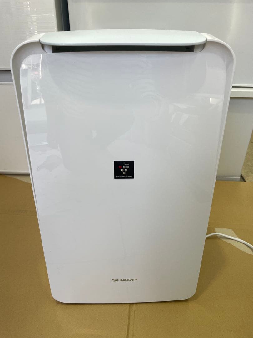 特売　即日発送　美品　CV-N71-Wシャープ除湿機2022年式