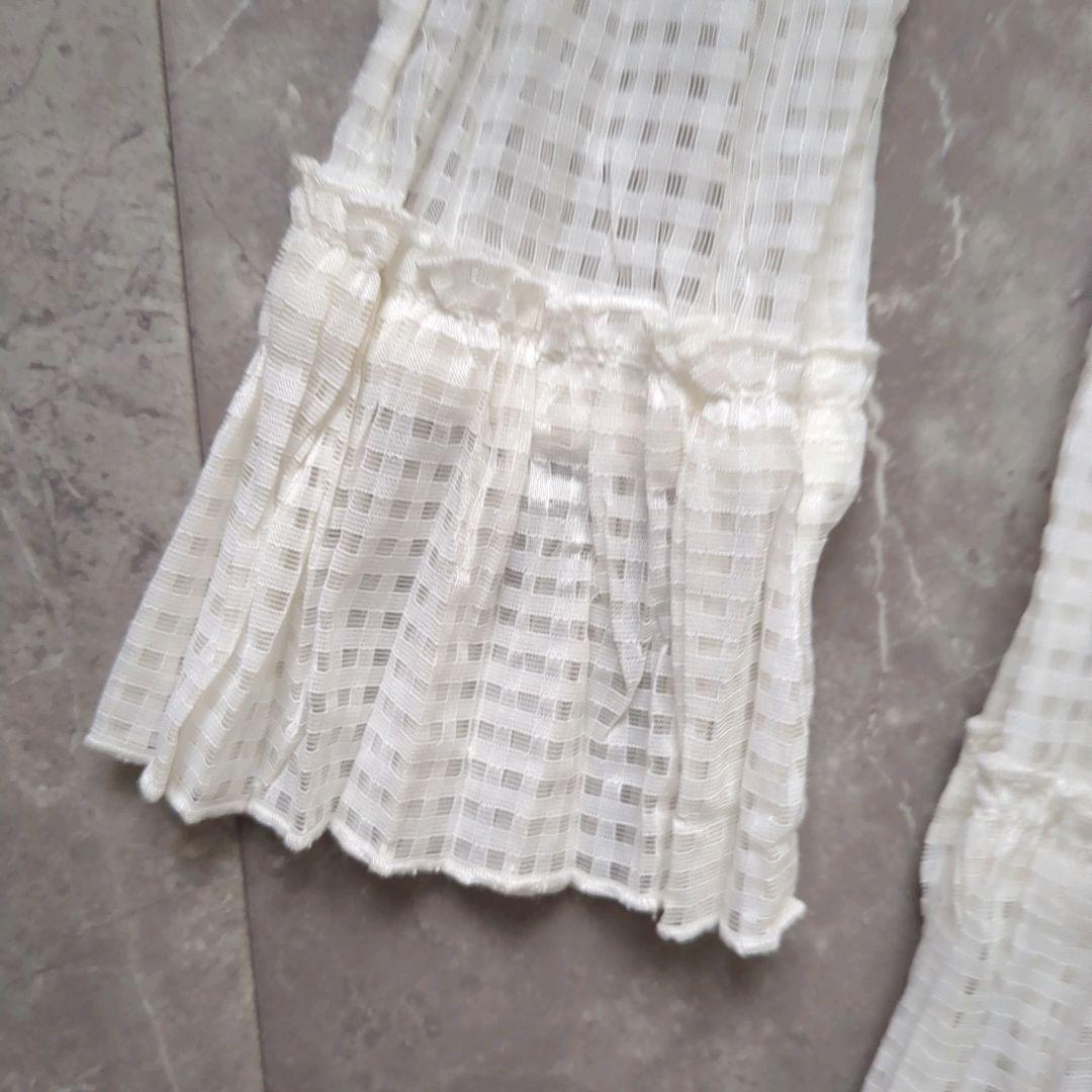 NOKO OHNO/ノコオーノ　美品　羽織り　　ビジュー　ジャケット　プリーツ