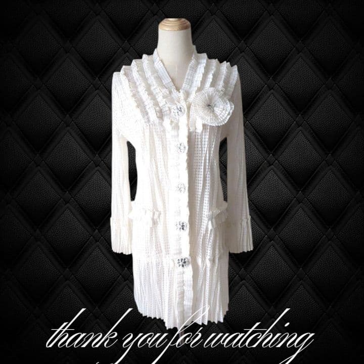 NOKO OHNO/ノコオーノ　美品　羽織り　　ビジュー　ジャケット　プリーツ