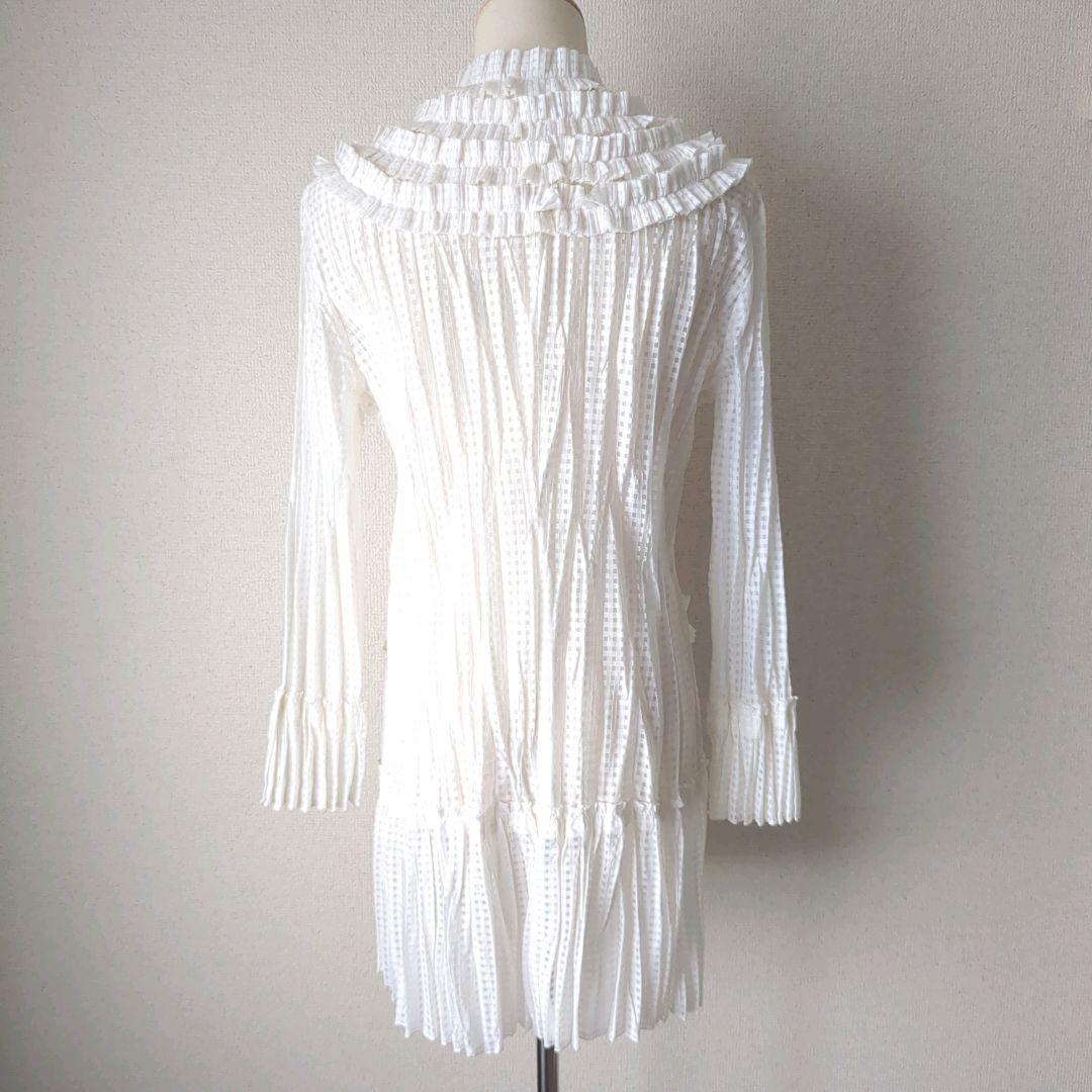 NOKO OHNO/ノコオーノ　美品　羽織り　　ビジュー　ジャケット　プリーツ