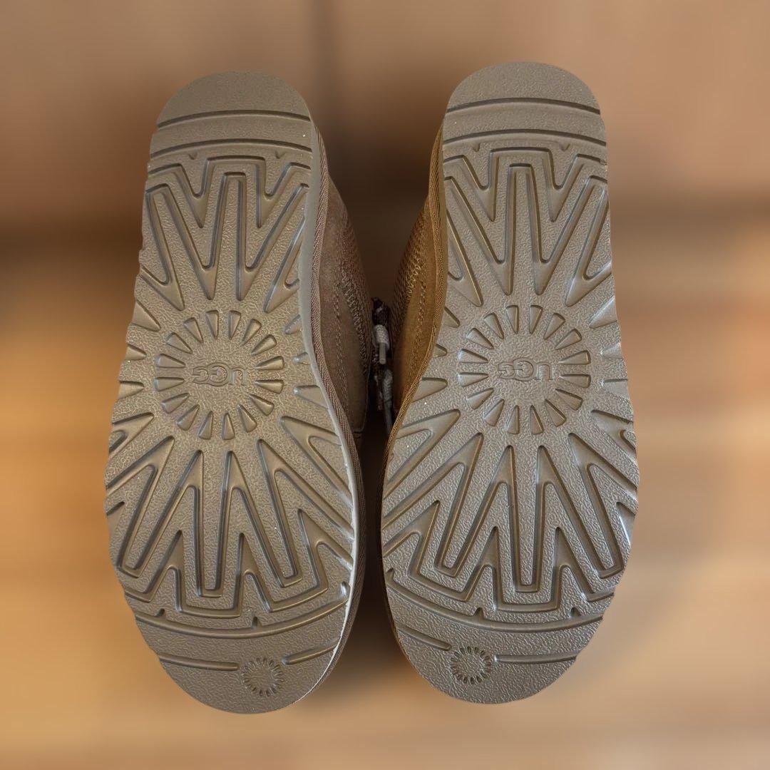 UGG スニーカー　24センチ　新品　未使用　箱付き　ブラウン