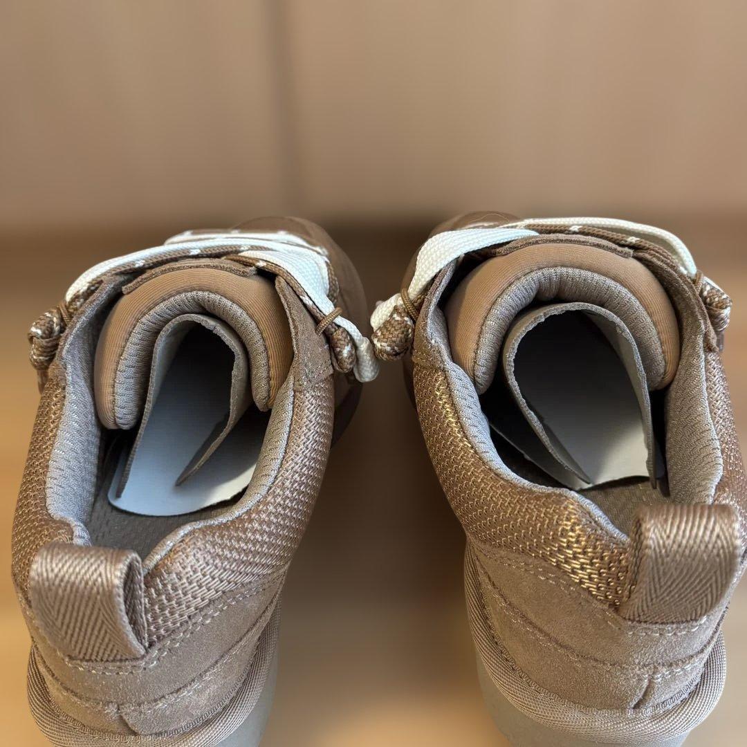 UGG スニーカー　24センチ　新品　未使用　箱付き　ブラウン