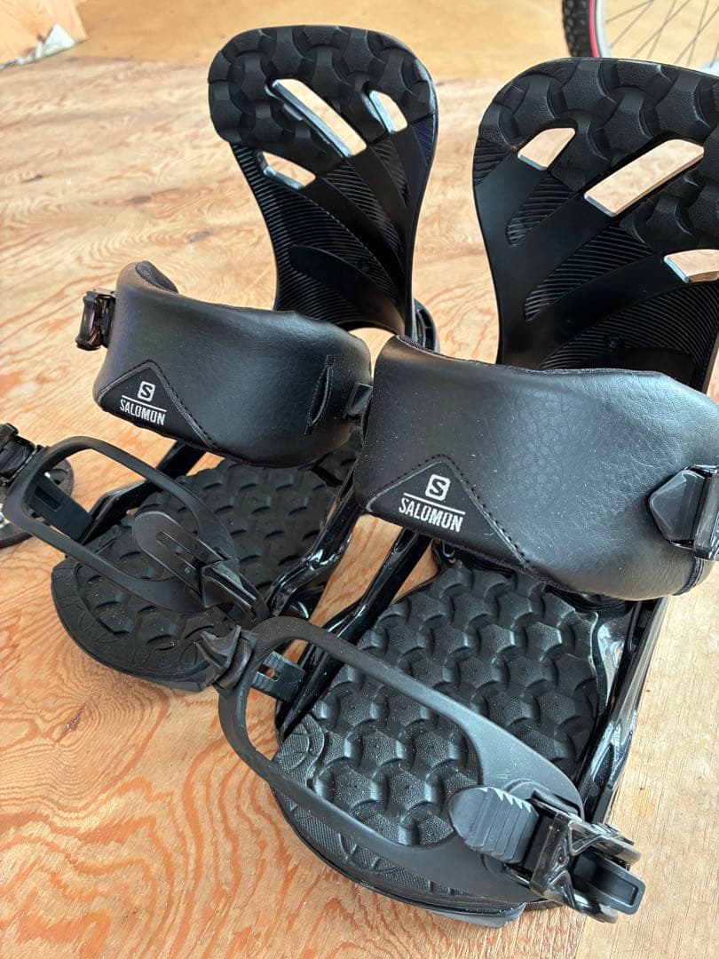 SALOMON ブラック ビンディング