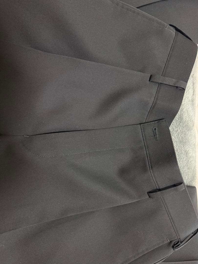 【新品未使用】グラフペーパーScale Off Wool Wide Slacks