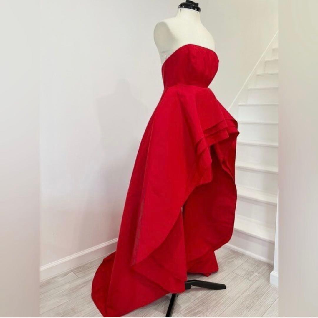 専用 未使用Carolina Herrera Tiered Ruffle