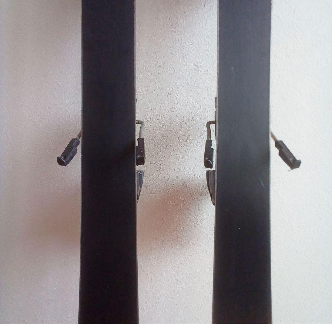 Salomon Pilot 4 オレンジスキー板