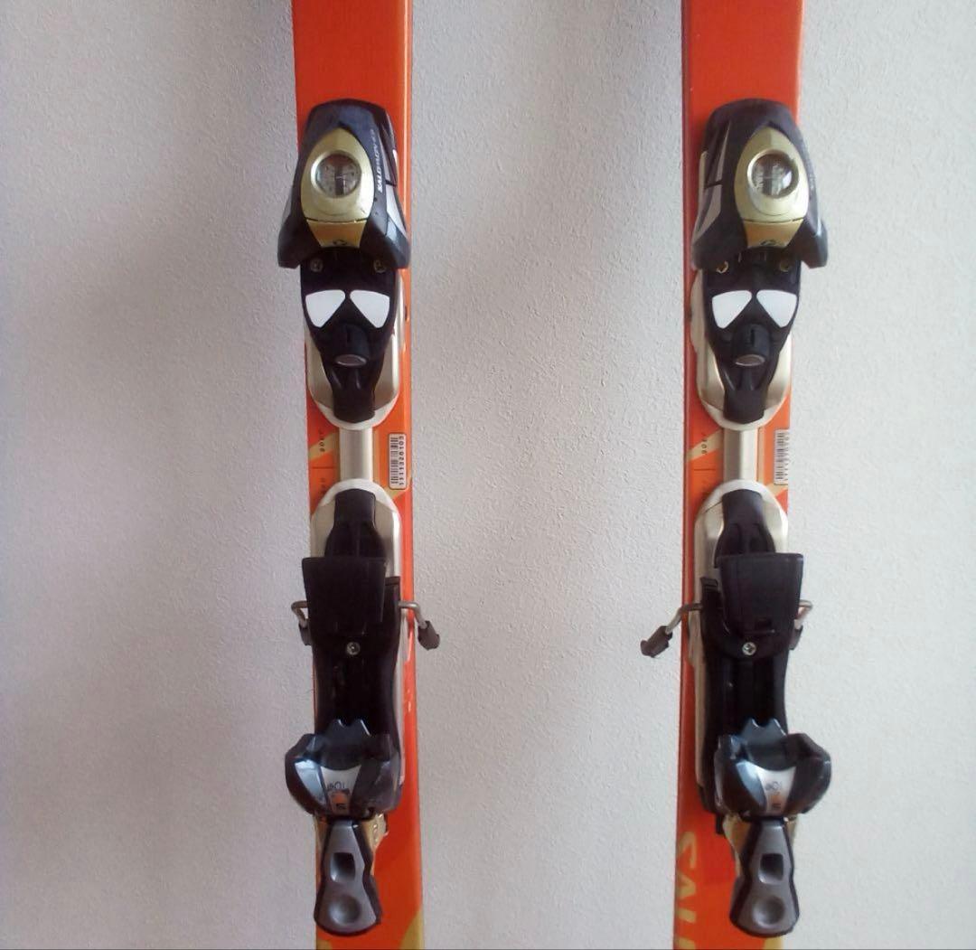 Salomon Pilot 4 オレンジスキー板