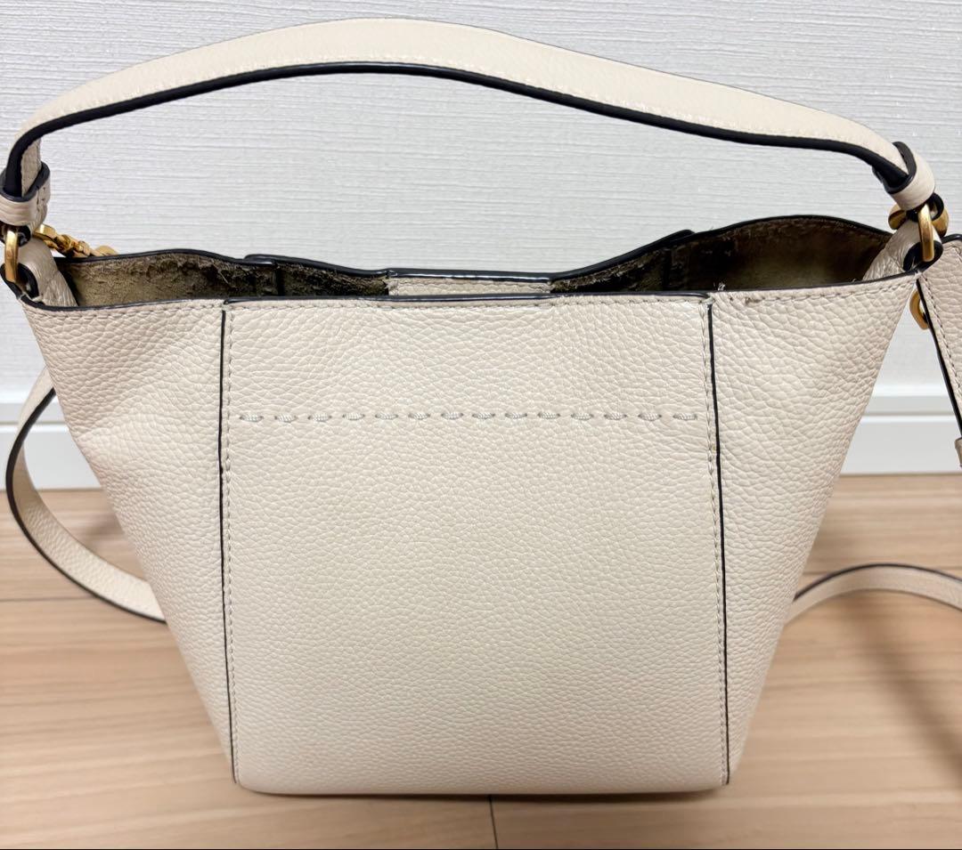 ❤️最終価格❤️トリーバーチ マックグロー スモールバケット バッグ ホワイト