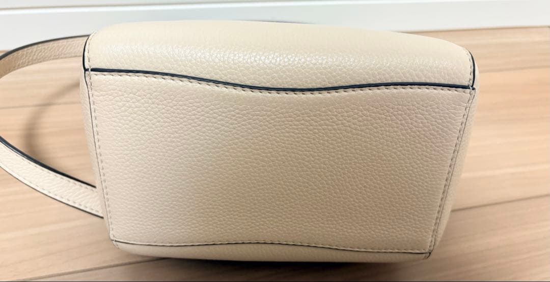 ❤️最終価格❤️トリーバーチ マックグロー スモールバケット バッグ ホワイト