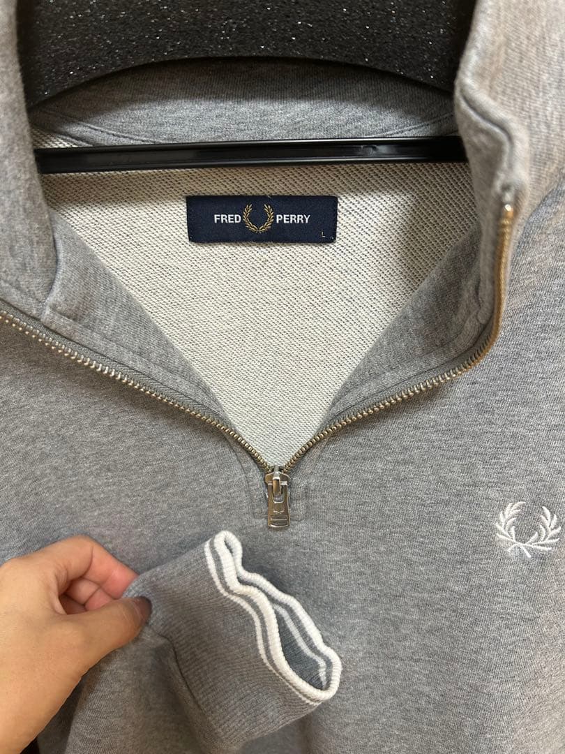 FRED PERRY ブラック ハーフジップ トレーナー　L